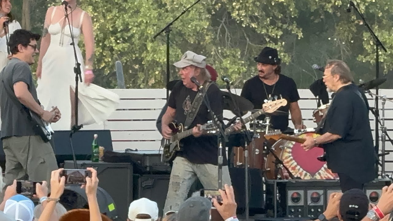 Neil Young + Stephen Stills + John Mayer &acirc;€œRockin&acirc;€™ In the Free World&acirc;€ 10/05/24 Lake Hughes, CA - YouTube