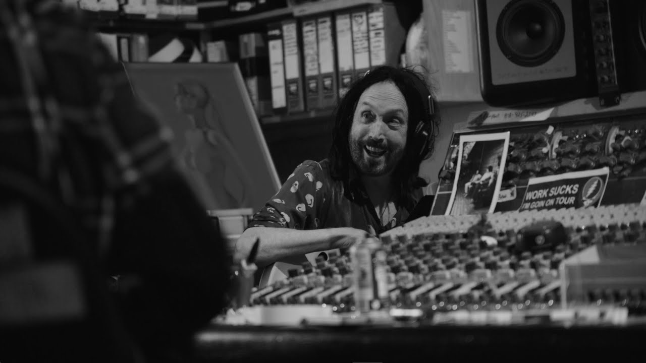 Mike Campbell & The Dirty Knobs - Angel Of Mercy (Official Visualizer) - YouTube