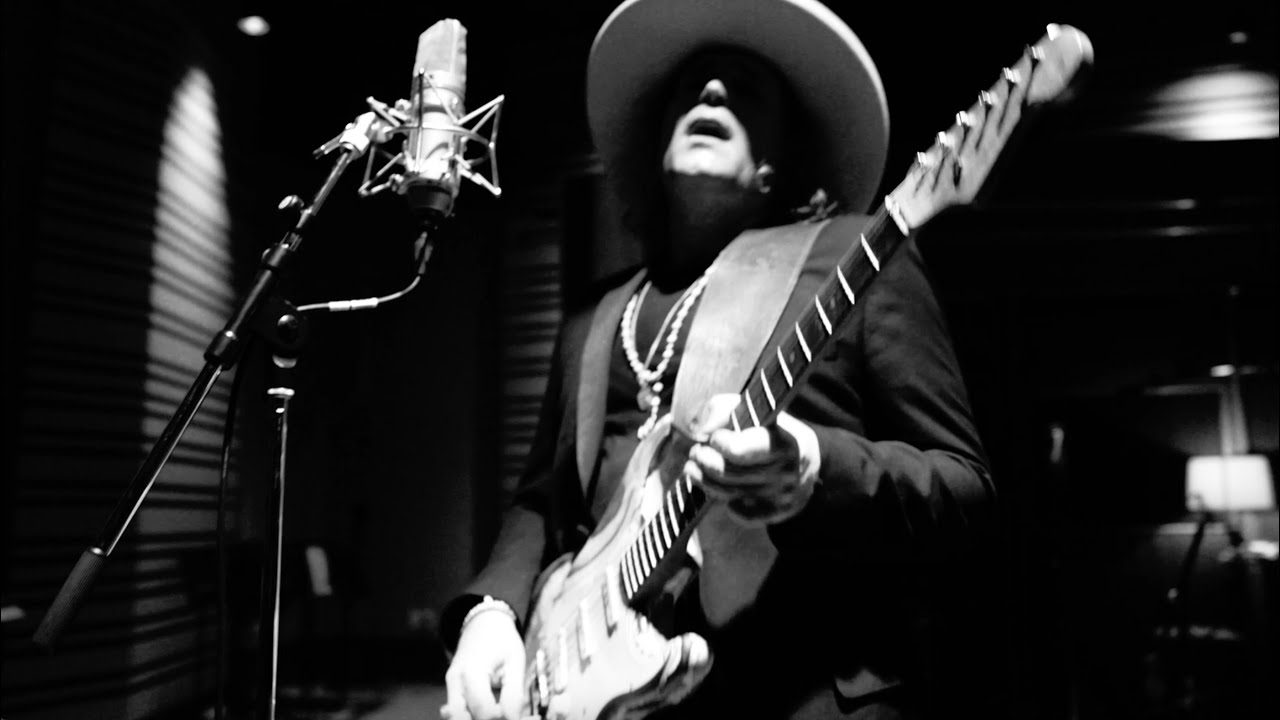 Philip Sayce - Black Moon [Official Video] - YouTube