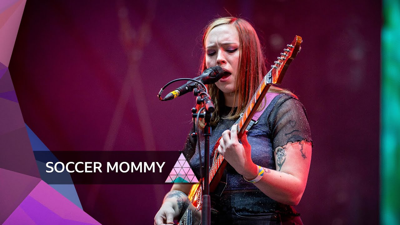 Soccer Mommy - Lost (Glastonbury 2024) - YouTube