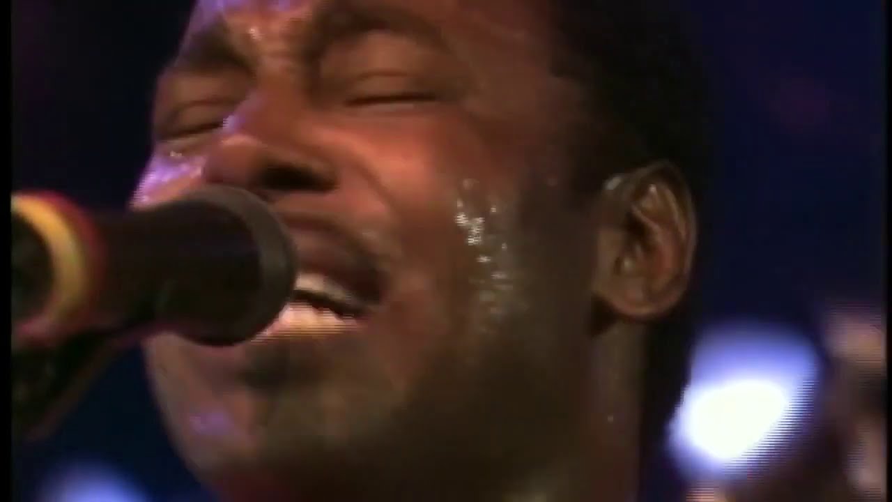 George Benson - On Broadway (Official Music Video) - YouTube