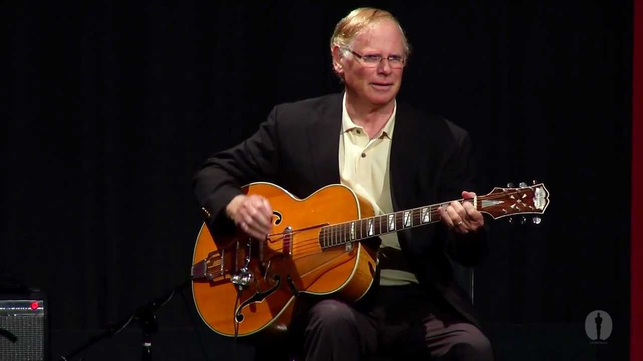 Vic Flick Performs the James Bond Theme - YouTube