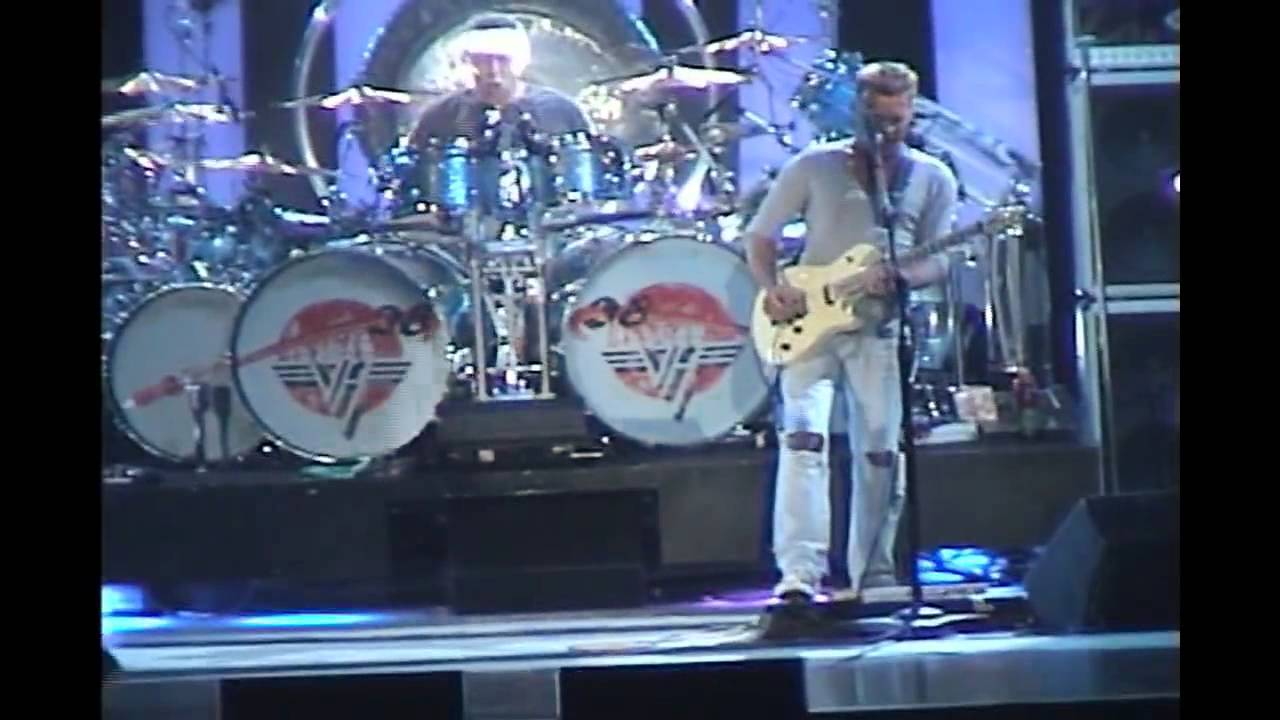 Van Halen - I'm The One & Runnin' With The Devil - 2008-05-15 - Baltimore, MD [VHFrance Videos] - YouTube