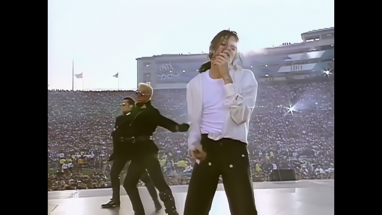 Michael Jackson - Super Bowl Performance 1993 [AI UPSCALED 4K 60 FPS] - YouTube