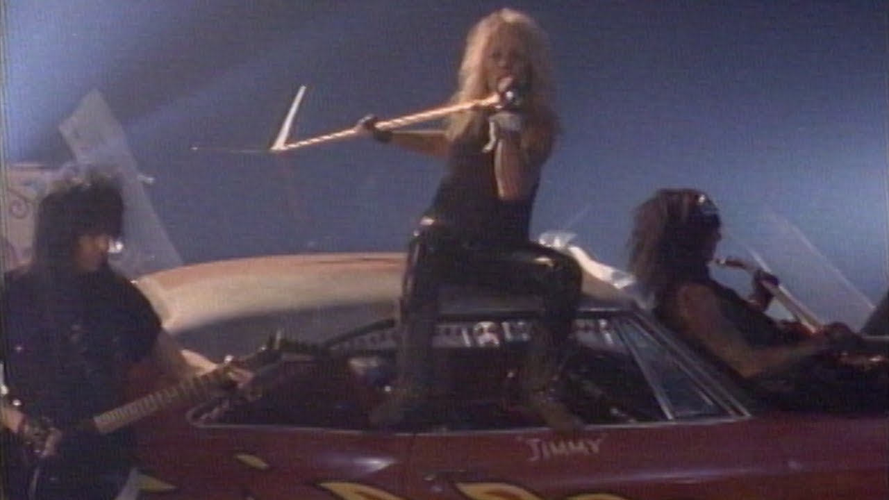 M&ouml;tley Cr&uuml;e - Dr. Feelgood (Official Music Video) - YouTube