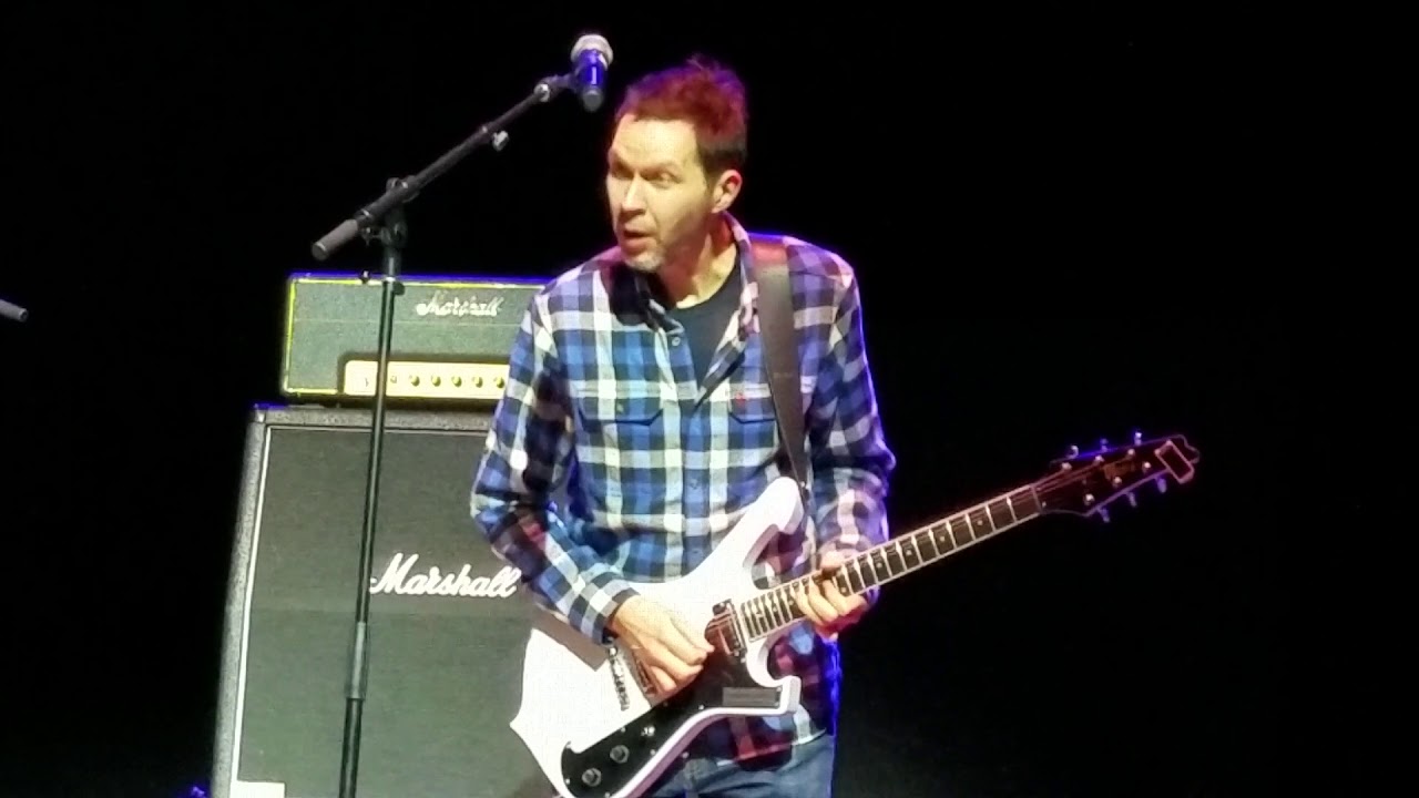 Paul Gilbert cover of C.O.D - YouTube