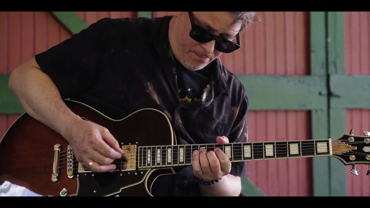Kurt Rosenwinkel plays the Premier SS | D'Angelico Guitars - YouTube