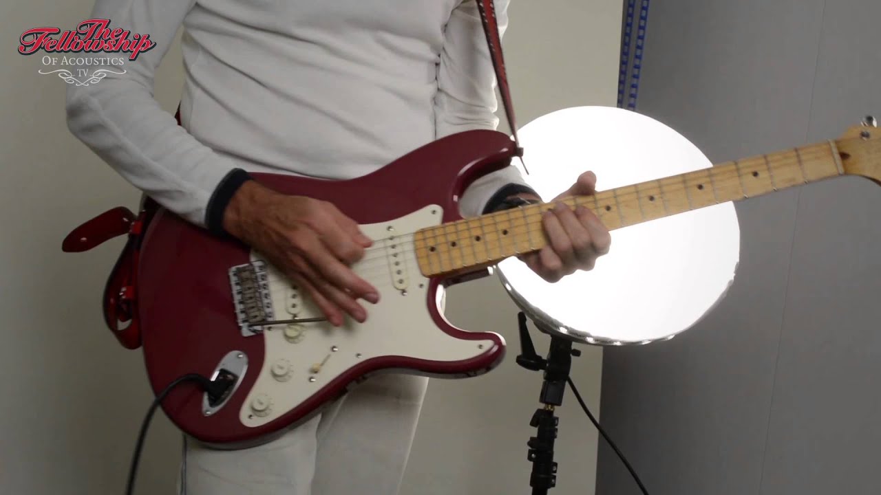 Stratocaster Bill Carson limited Custom shop at The Fellowship of Acoustics - YouTube