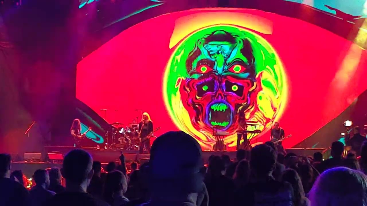 Mastodon - Ghost of Karelia - Tool in the Sand - YouTube
