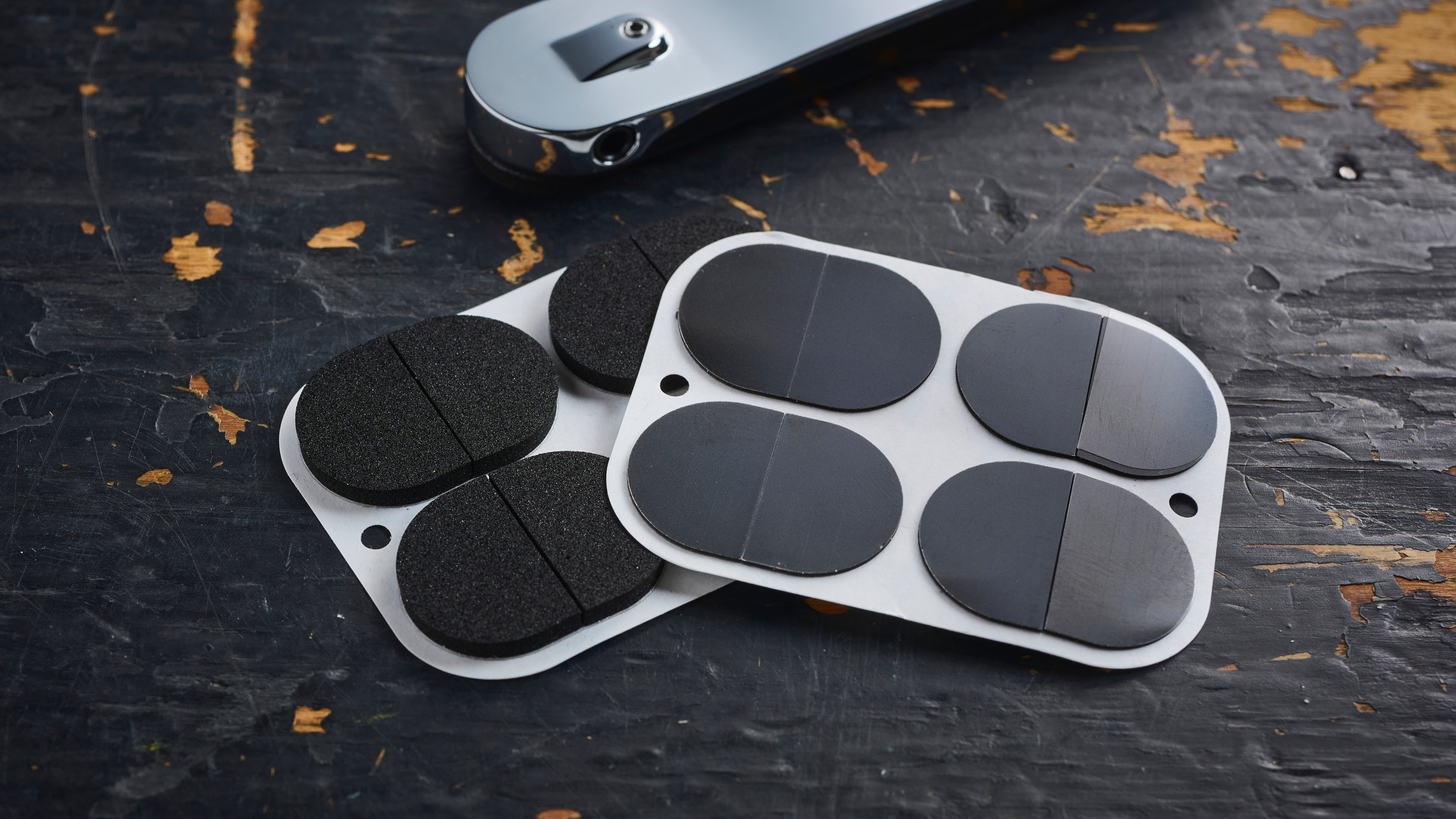 The rubber mounts of the Submarine Pickups Subsix