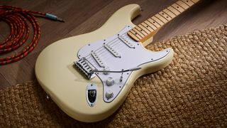 Fender Standard Stratocaster Olympic White