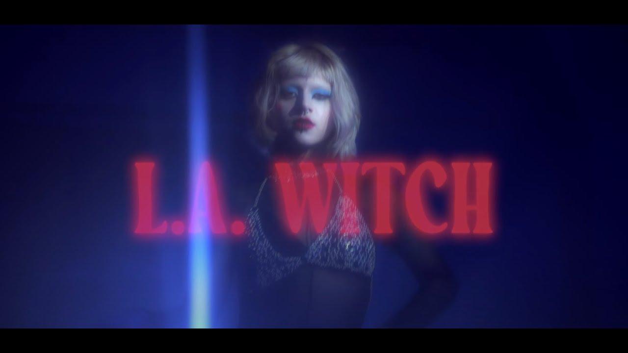 L.A. WITCH - THE LINES (OFFICIAL VIDEO) #newmusic - YouTube