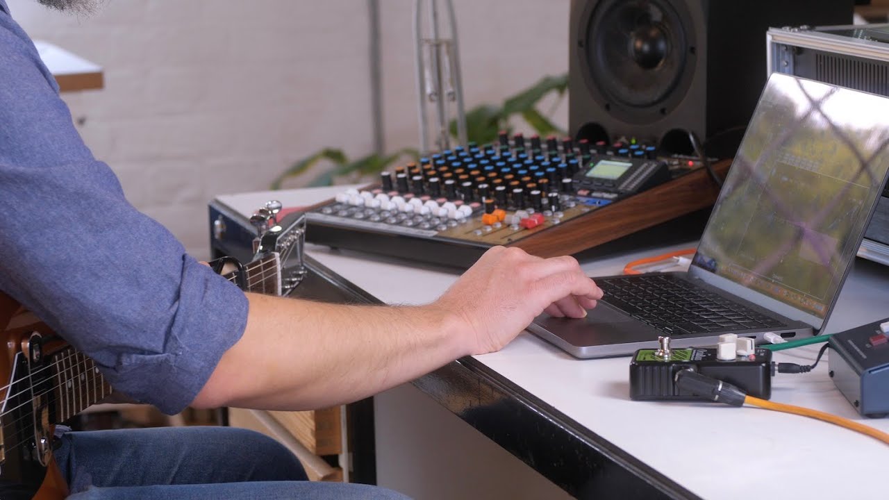 SubSix x hexaphonic fuzz x Logic Pro - YouTube