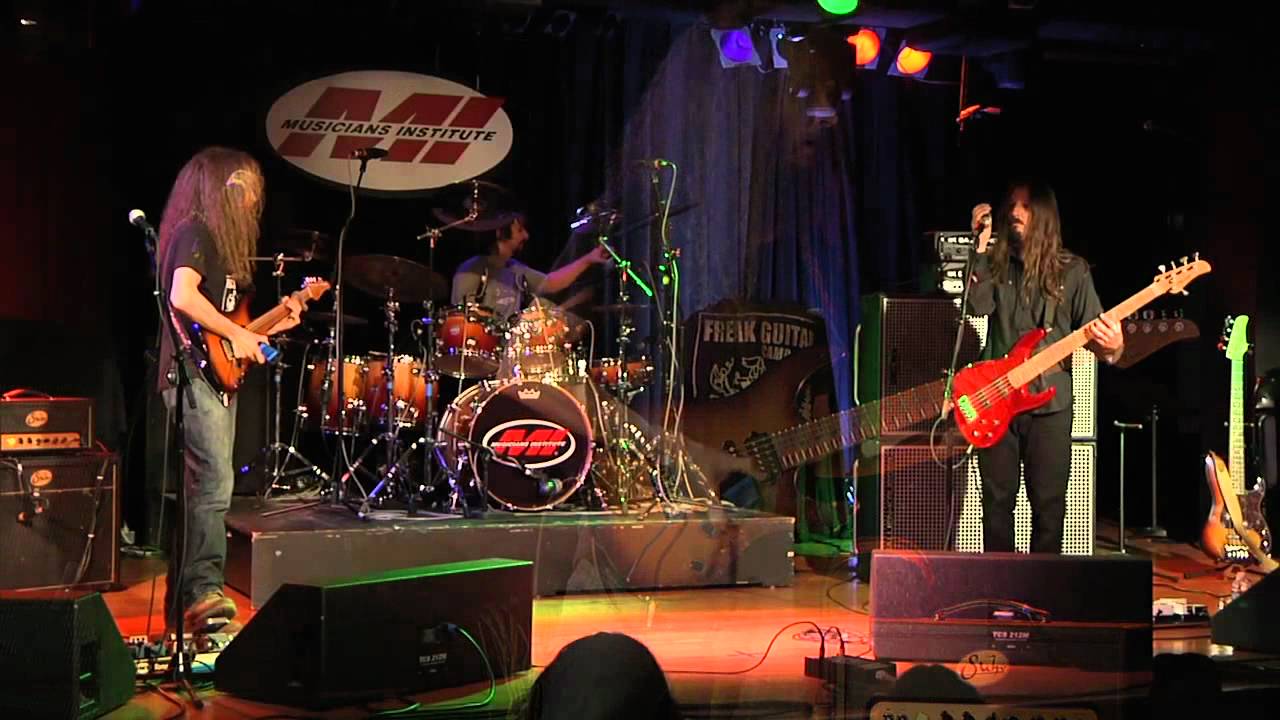 The Aristocrats featuring Guthrie Govan Perform 