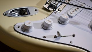 Fender Standard Stratocaster Olympic White