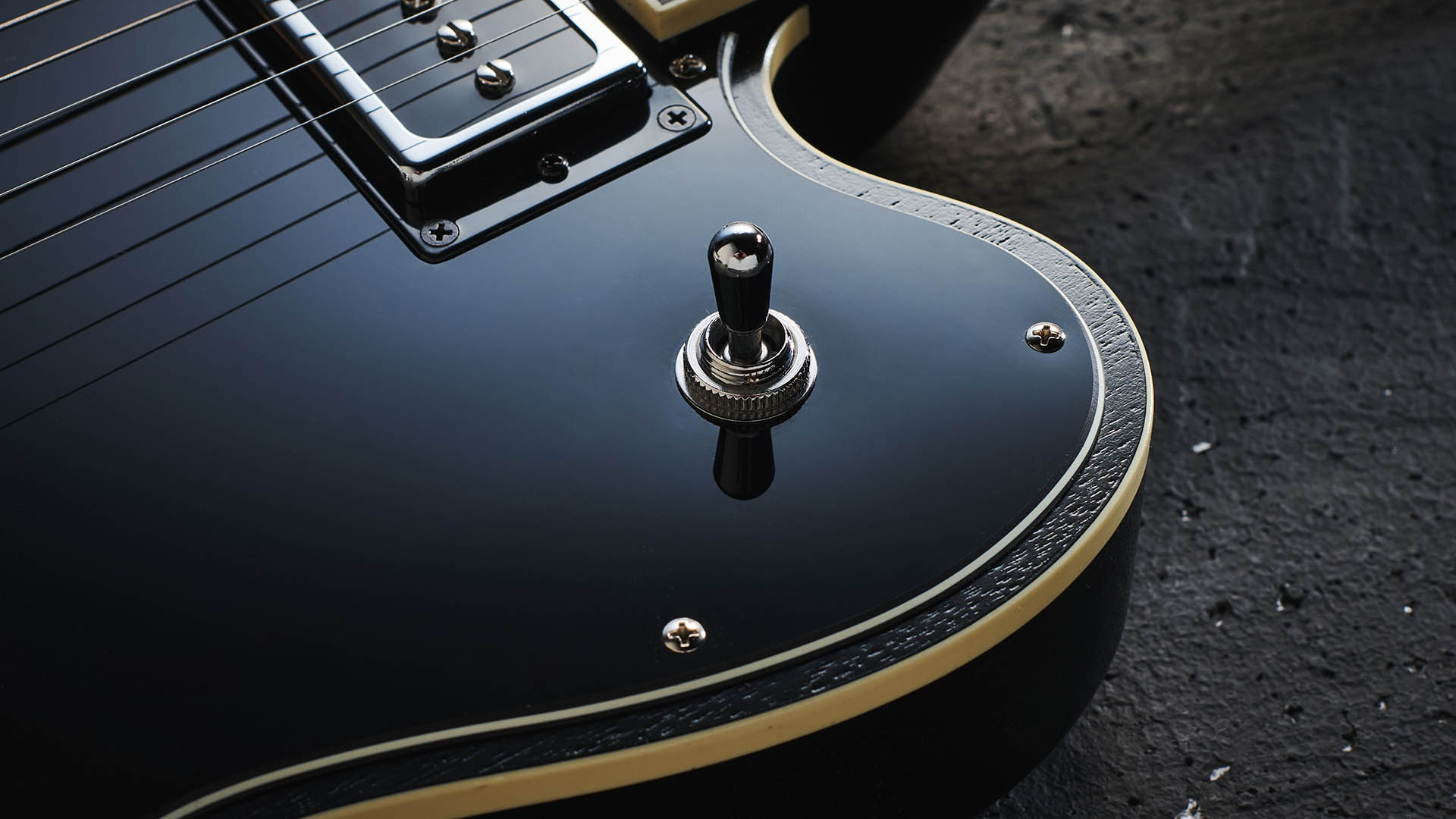 Jackson Pro Series Lee Malia LM-87: the Bring Me the Horizon guitarists new signature model is a black offset with an open-pore finish.