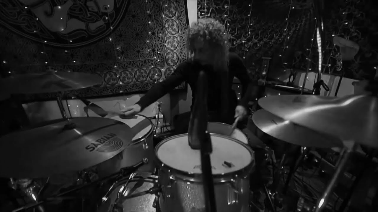 Anthony Krizan - White Lines (Official Music Video) - YouTube